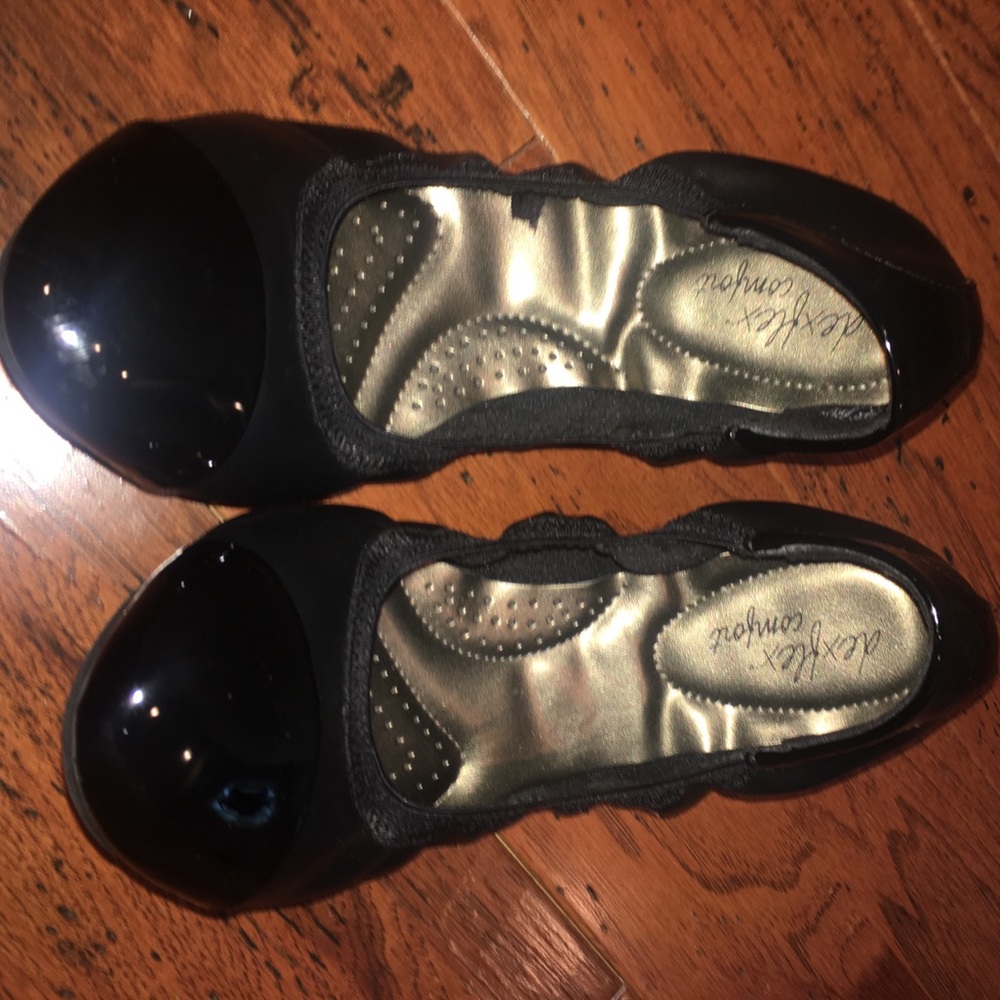 Dexflex Black Ballerina Flats